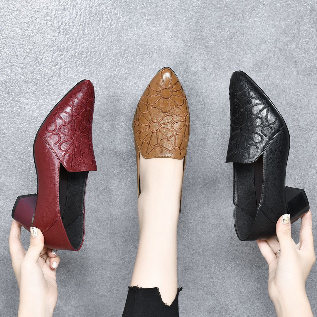 Olene™ | Vegan Embroidery Pumps