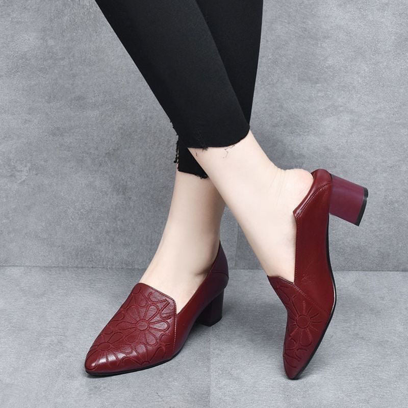 Olene™ | Vegan Embroidery Pumps