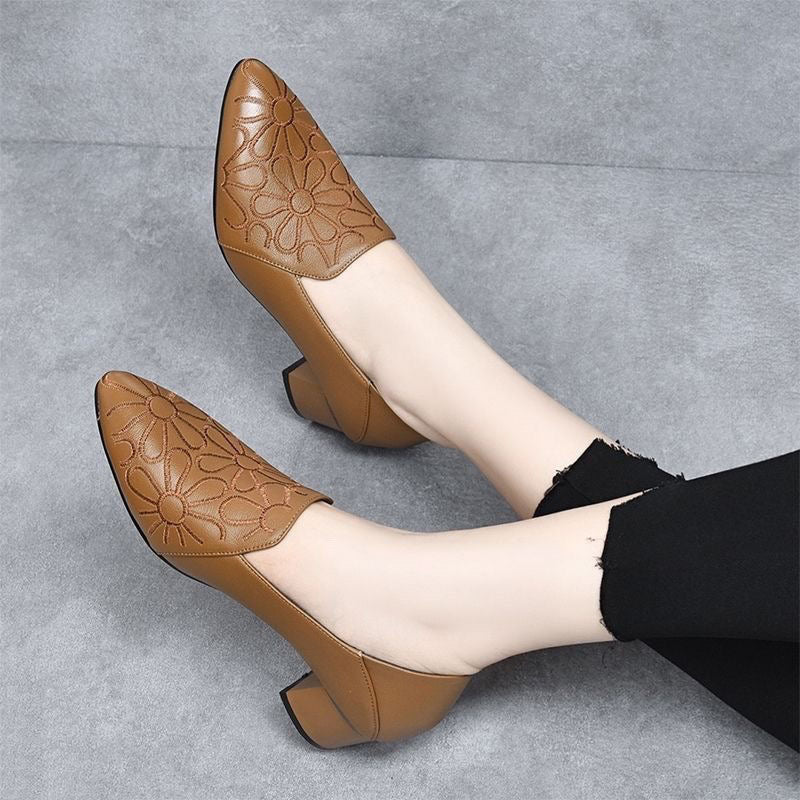 Olene™ | Vegan Embroidery Pumps