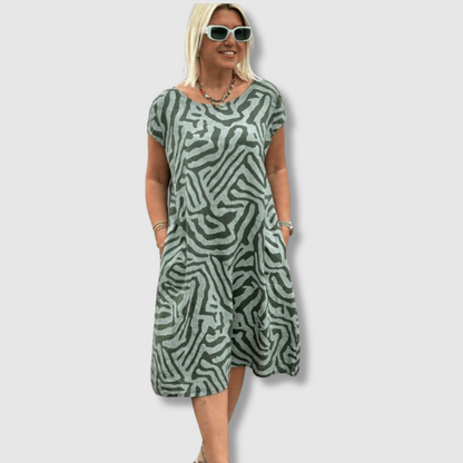 Nelia™ | Sommerkjole med rund hals og smukt print