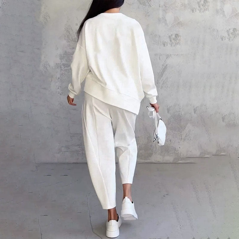 Léa™ | To-delt sæt med langærmet top og løstsiddende bukser